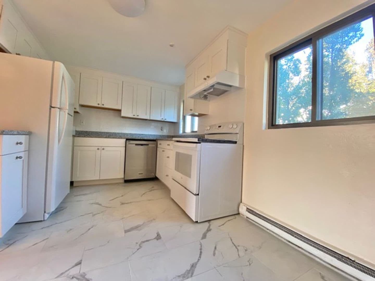 Quincy Apartment: 836 Sea St