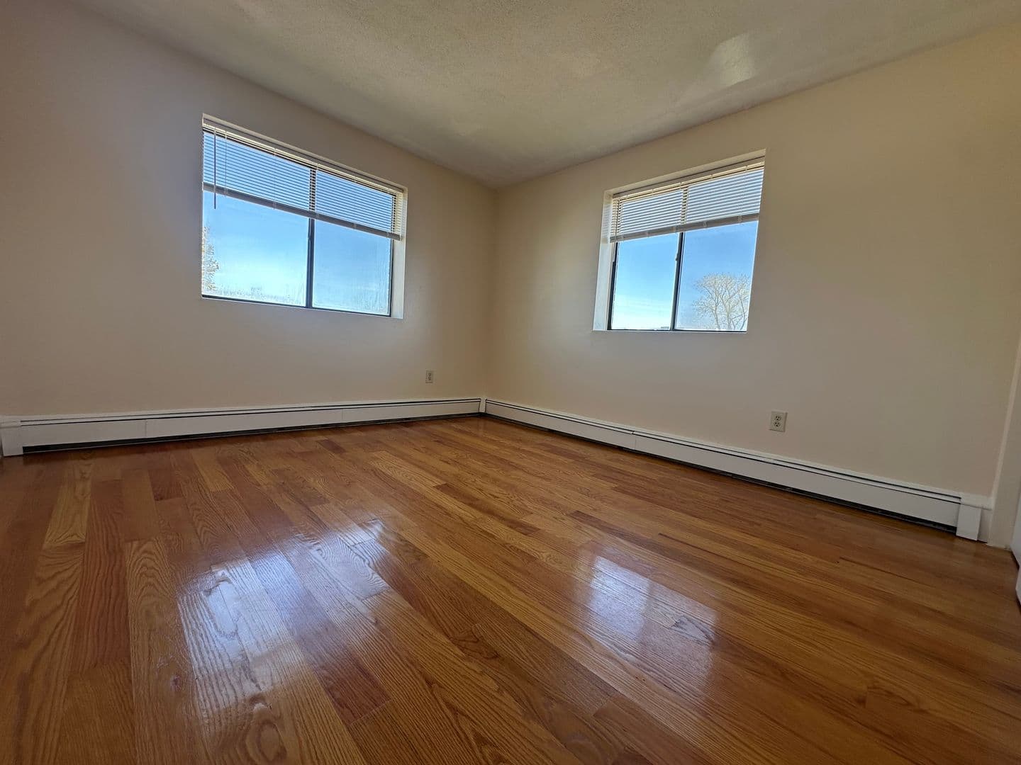 Quincy Apartment: 362 Centre St