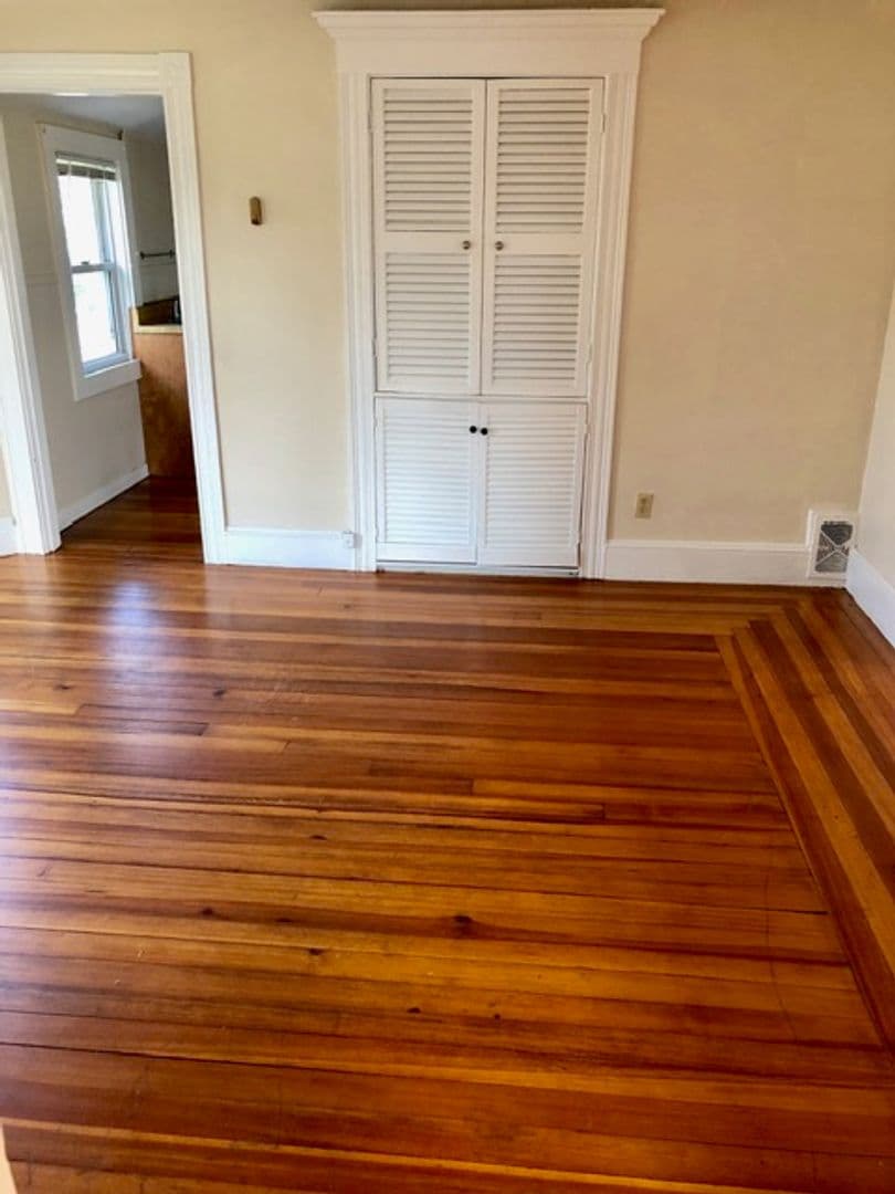 Quincy Apartment: 164-166 Franklin St