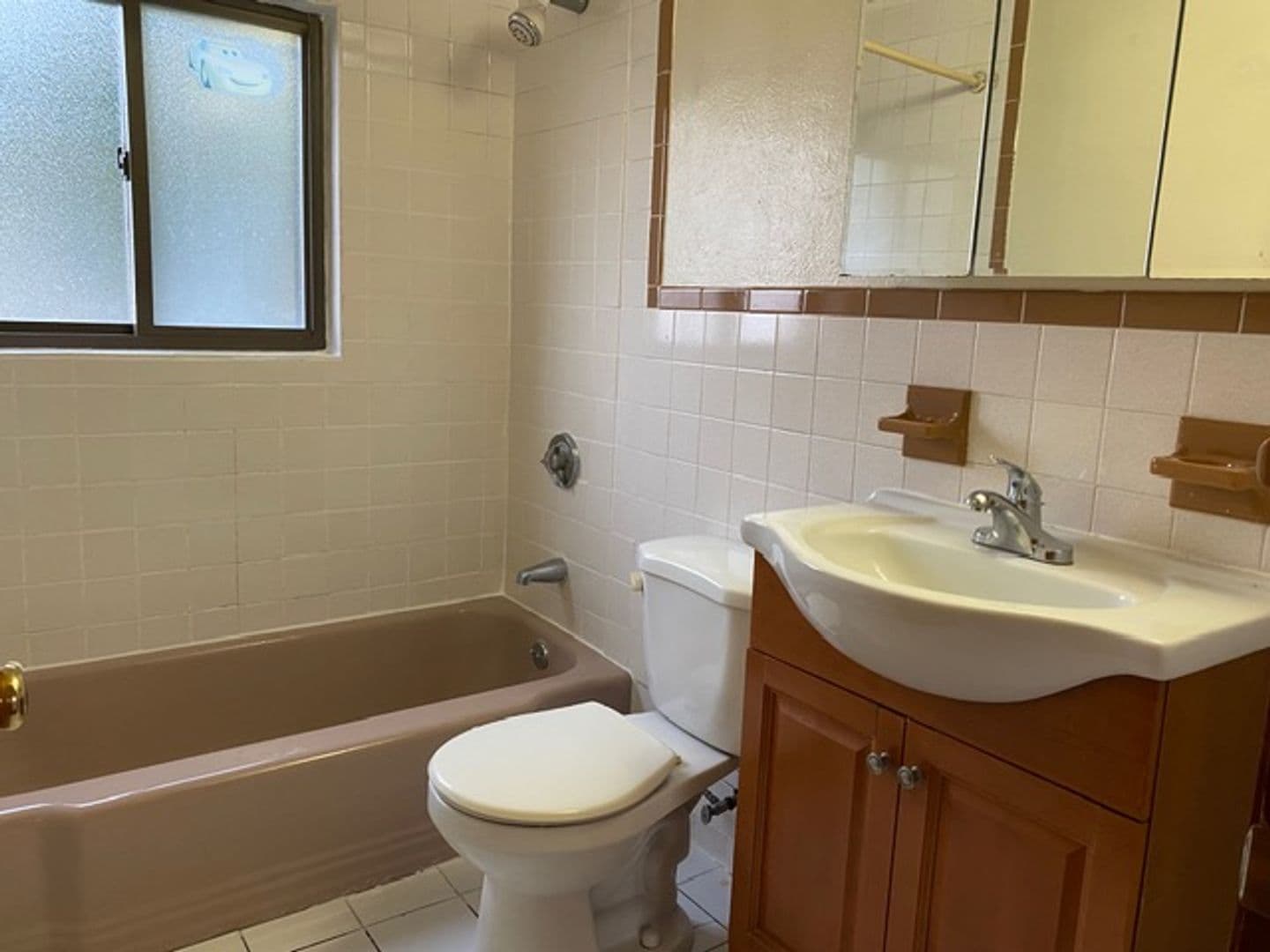 Quincy Apartment: 836 Sea St