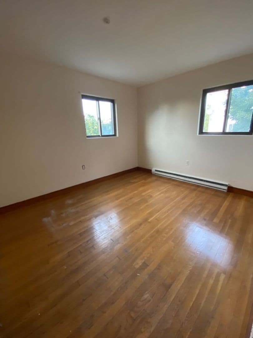 Quincy Apartment: 836 Sea St