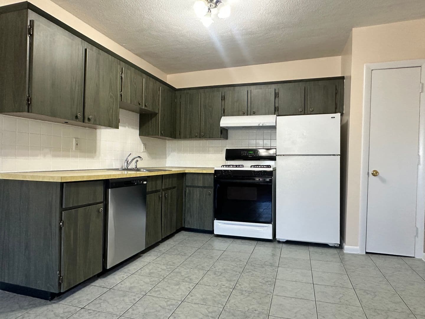 Quincy Apartment: 362 Centre St