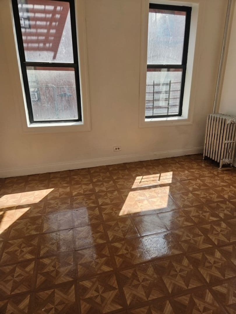 Bronx Apartment: 1152-1156 Colgate Avenue
