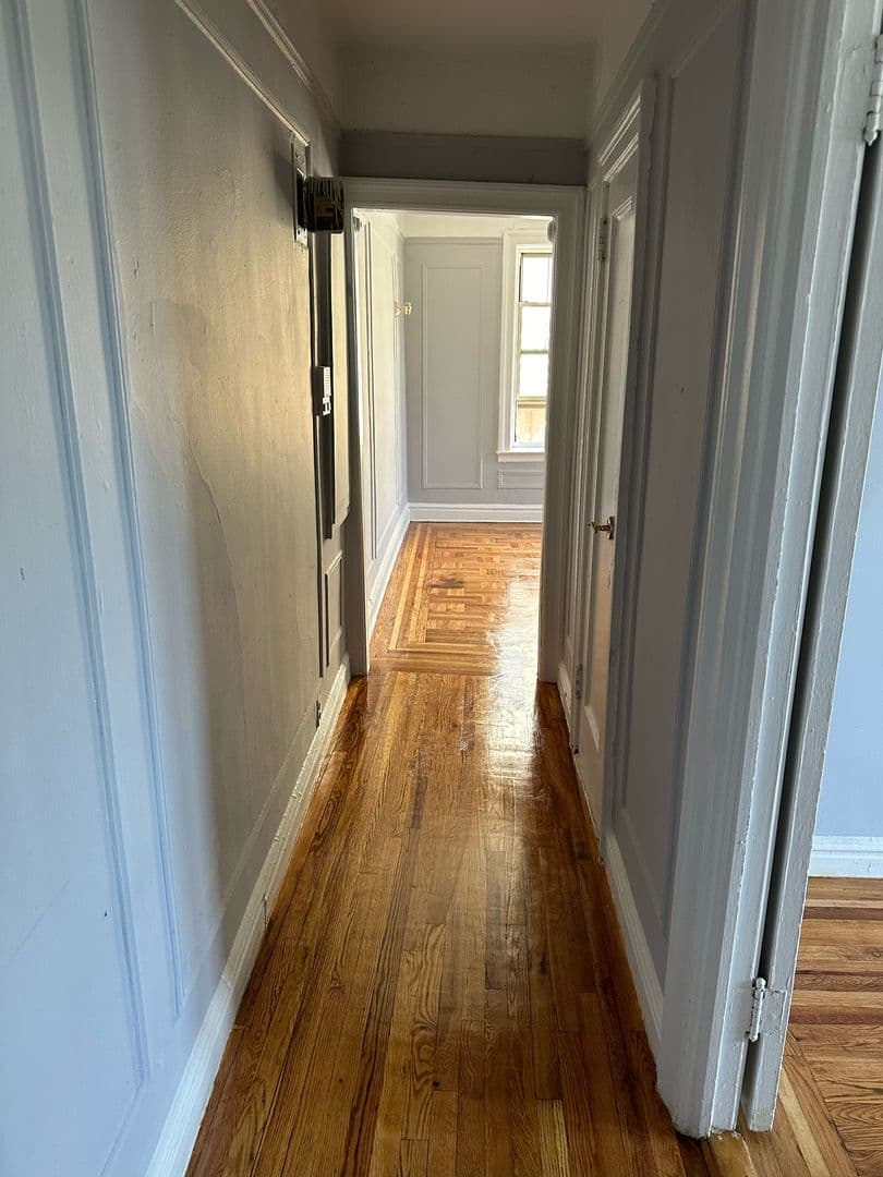New York Apartment: 15-25-27 Sickles Street