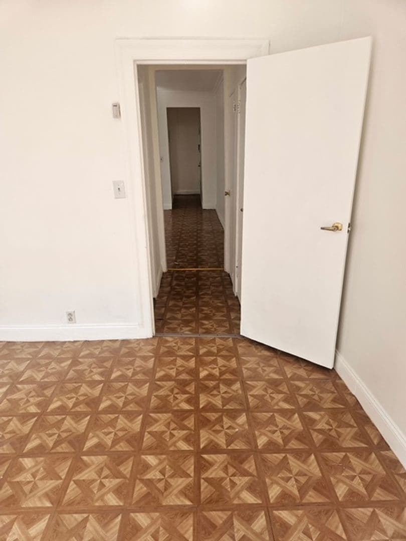 Bronx Apartment: 1152-1156 Colgate Avenue