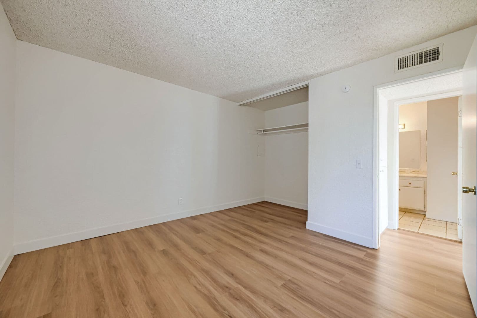 Las Vegas Condo: 1405 Vegas Valley Drive