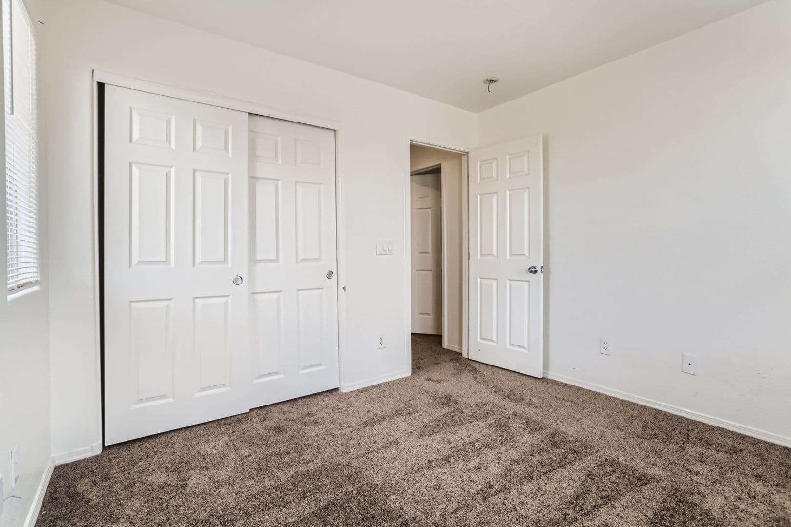 Henderson House: 2537 Begonia Valley Ave.