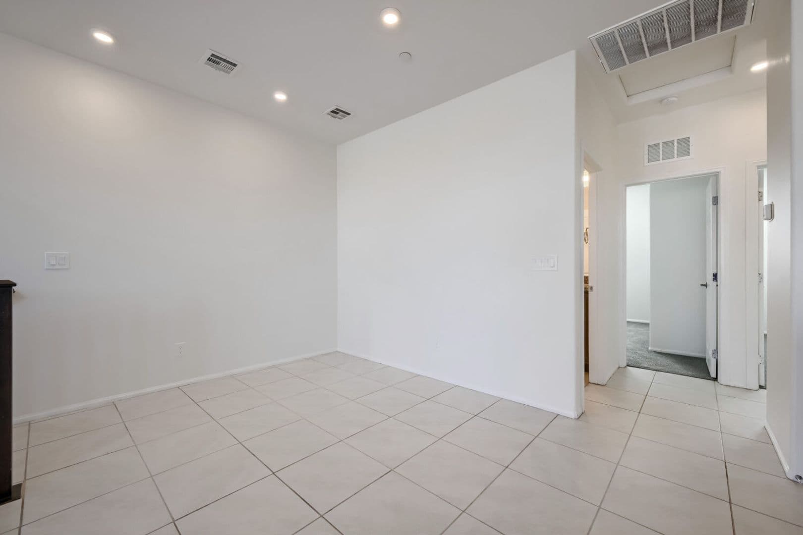 Henderson Townhome: 633 Sedum Ave