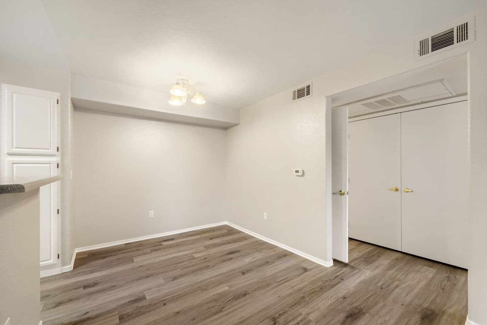 Las Vegas Condo: 555 E Silverado Ranch Blvd