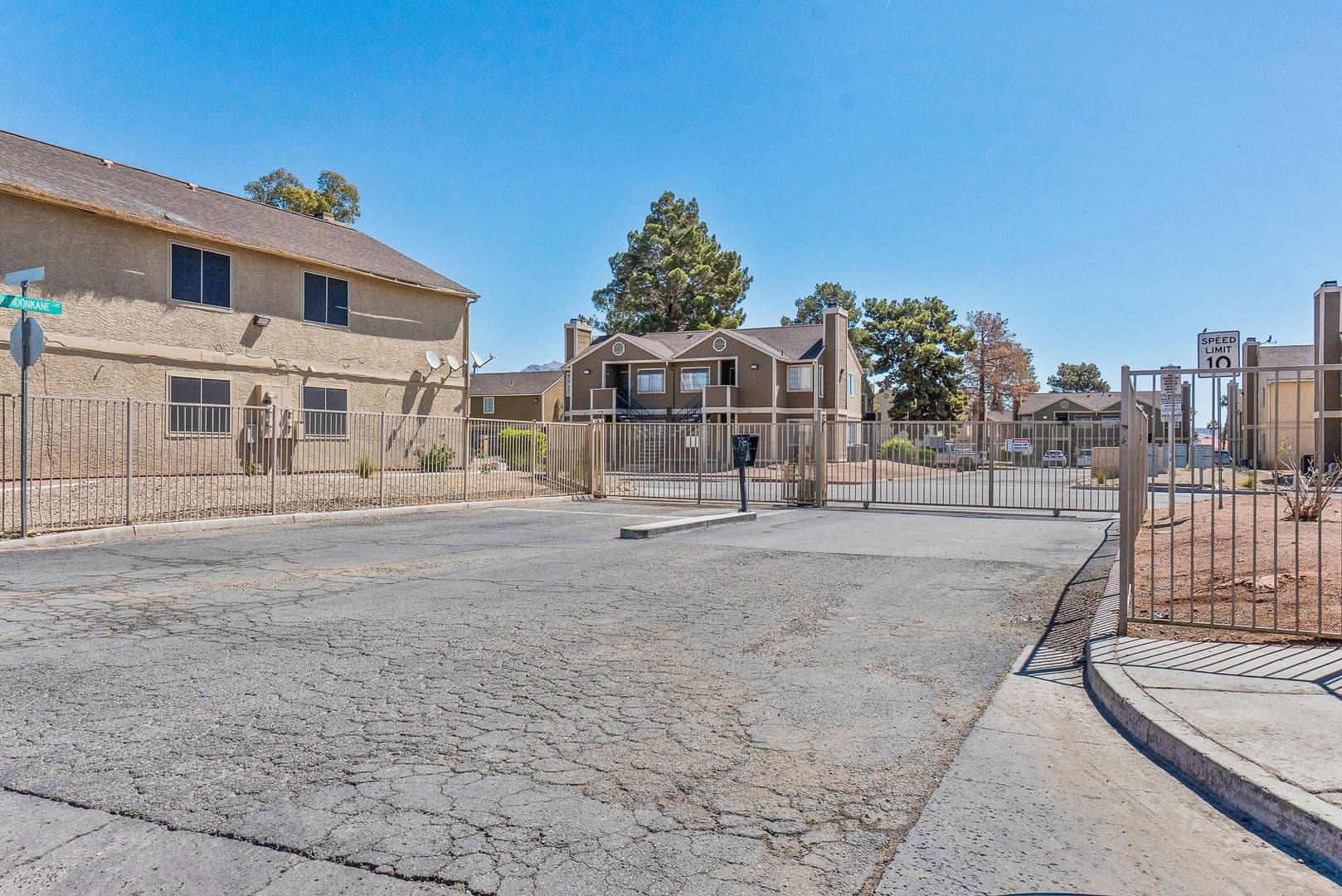 Las Vegas Condo: 2685 Jennydiane Drive #D