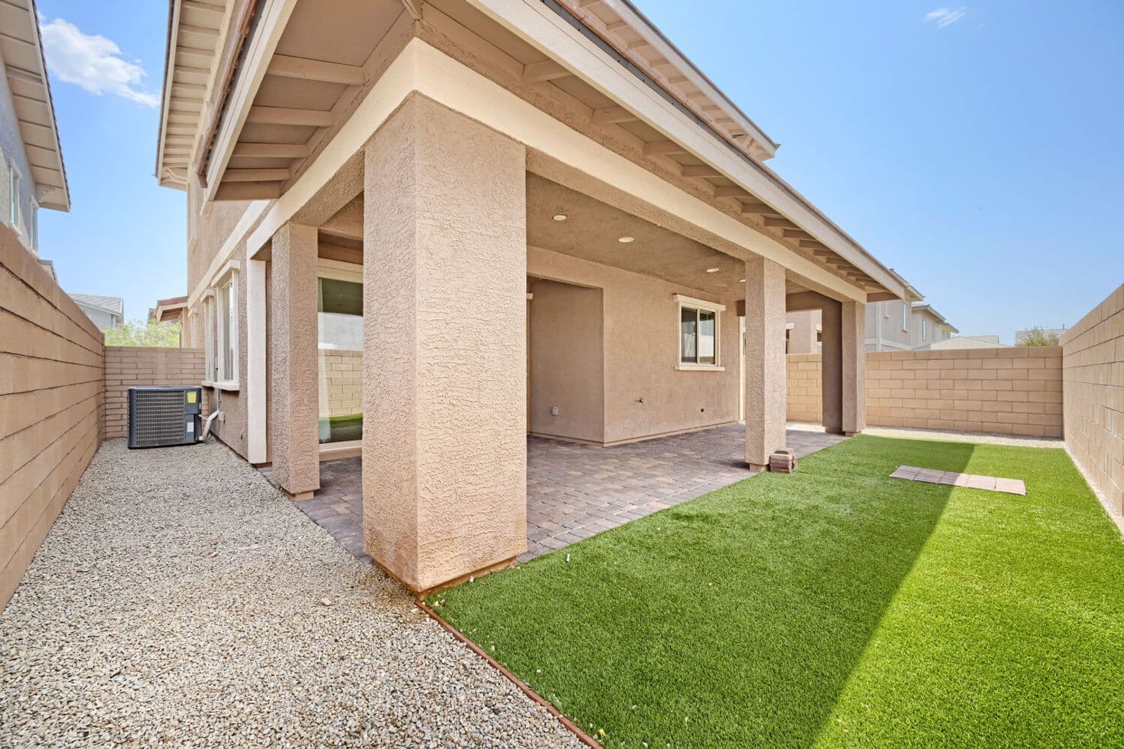 Henderson House: 164 Pace Ave