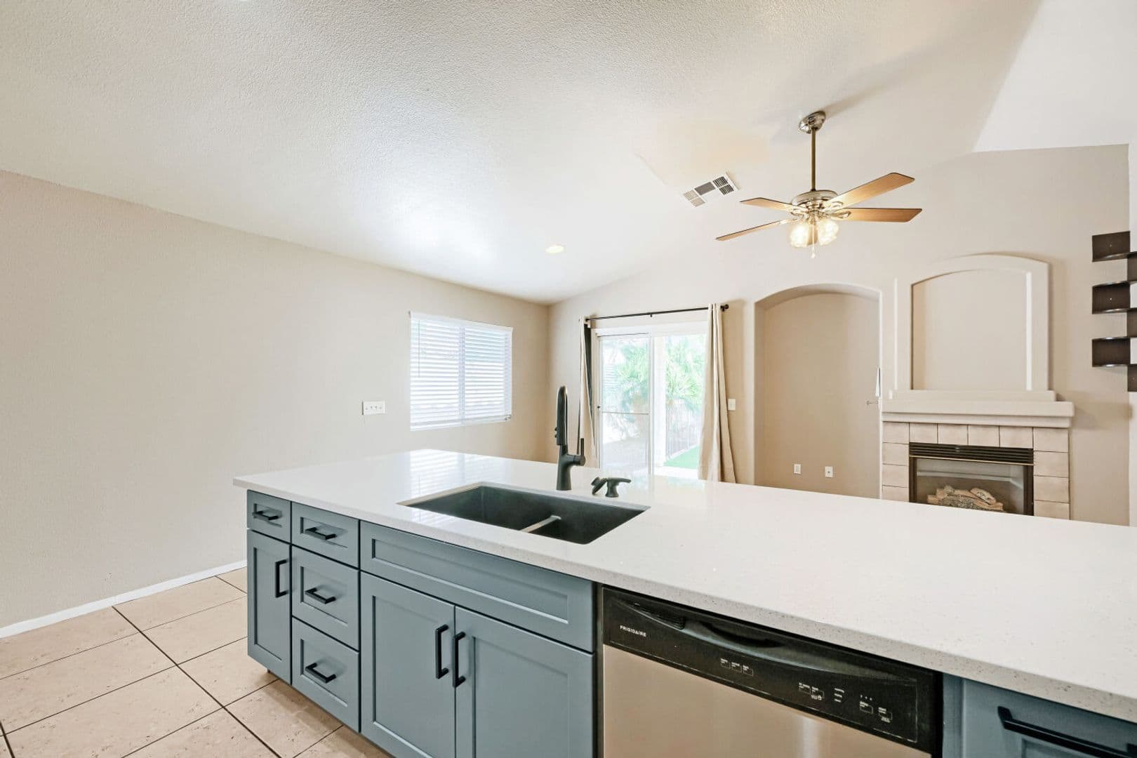 Las Vegas House: 8928 Crooked Shell Ave.