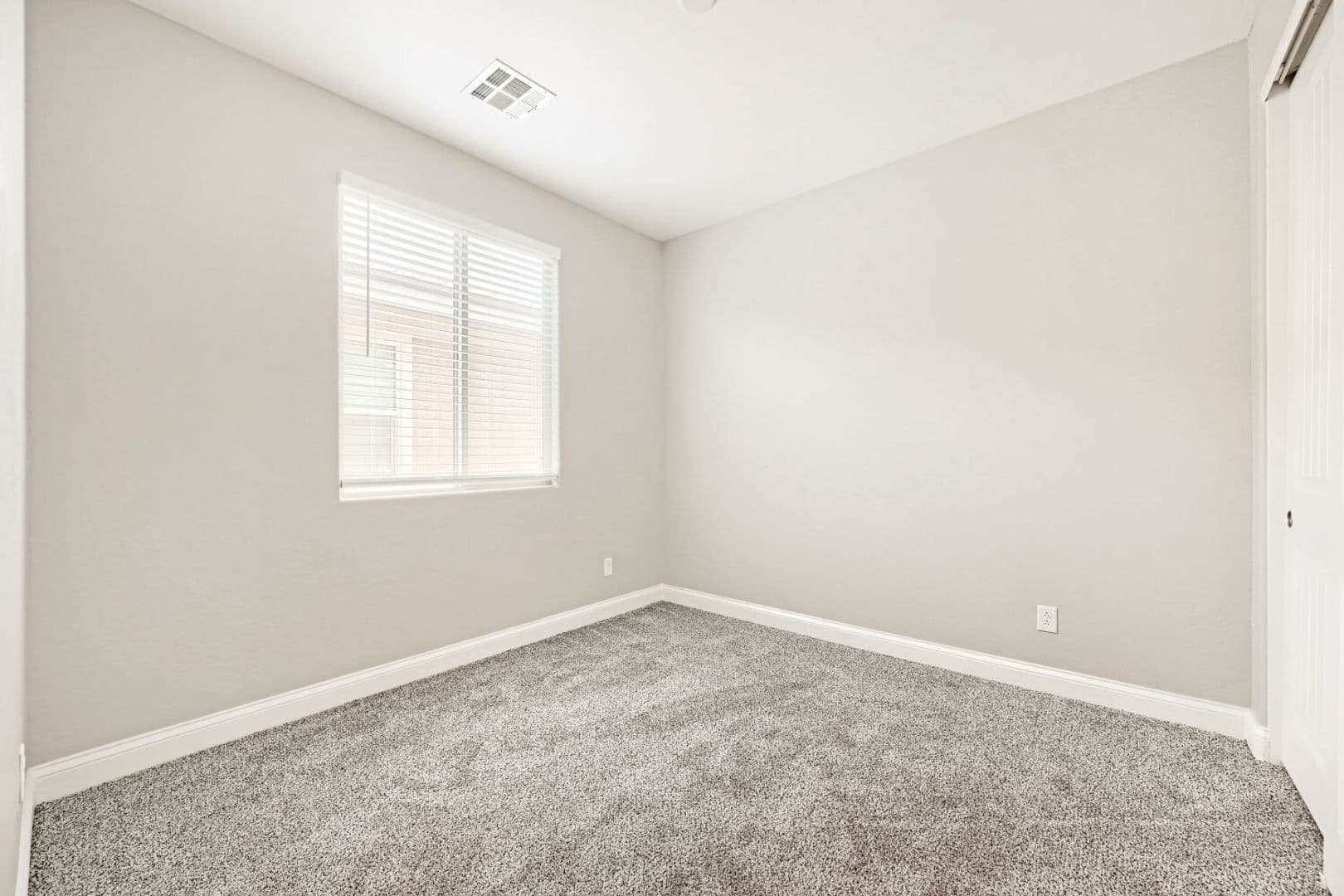 Henderson House: 164 Pace Ave