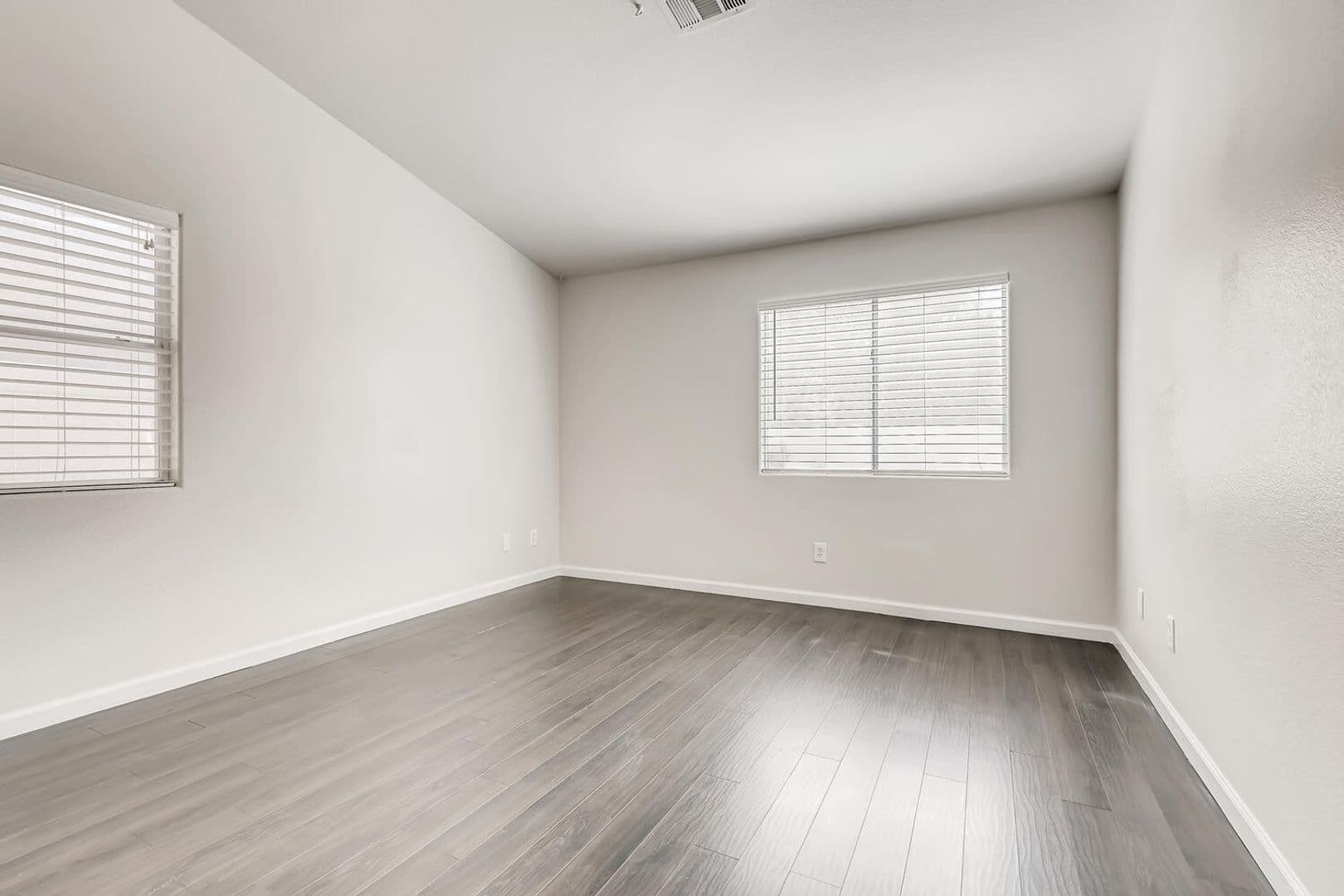 North Las Vegas House: 427 Regal Robin Way