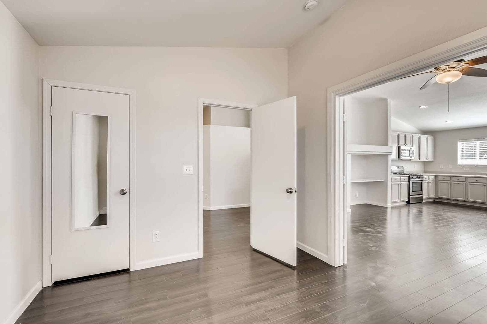 North Las Vegas House: 427 Regal Robin Way