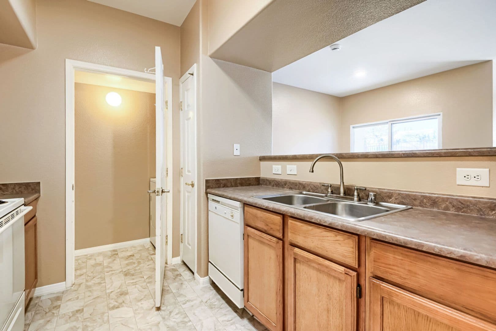 Las Vegas Condo: 7255 W Sunset Rd