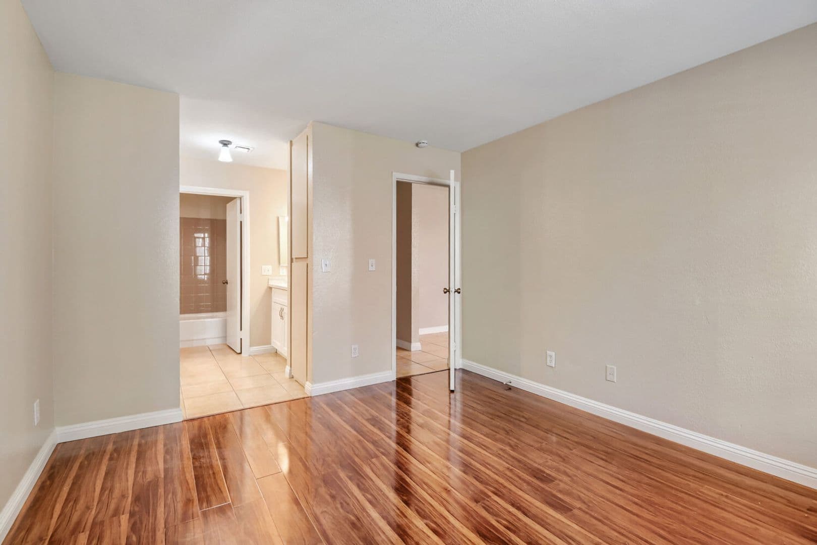 Las Vegas Condo: 4860 Nara Vista Way
