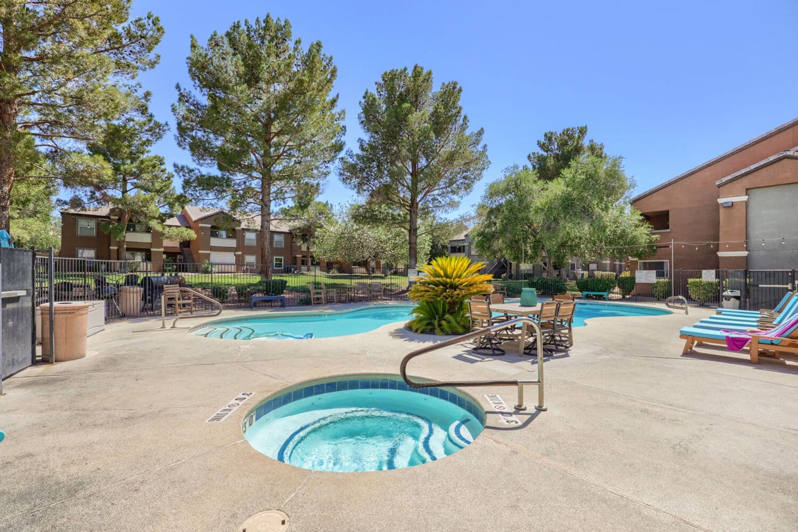 Las Vegas Condo: 555 E Silverado Ranch Blvd