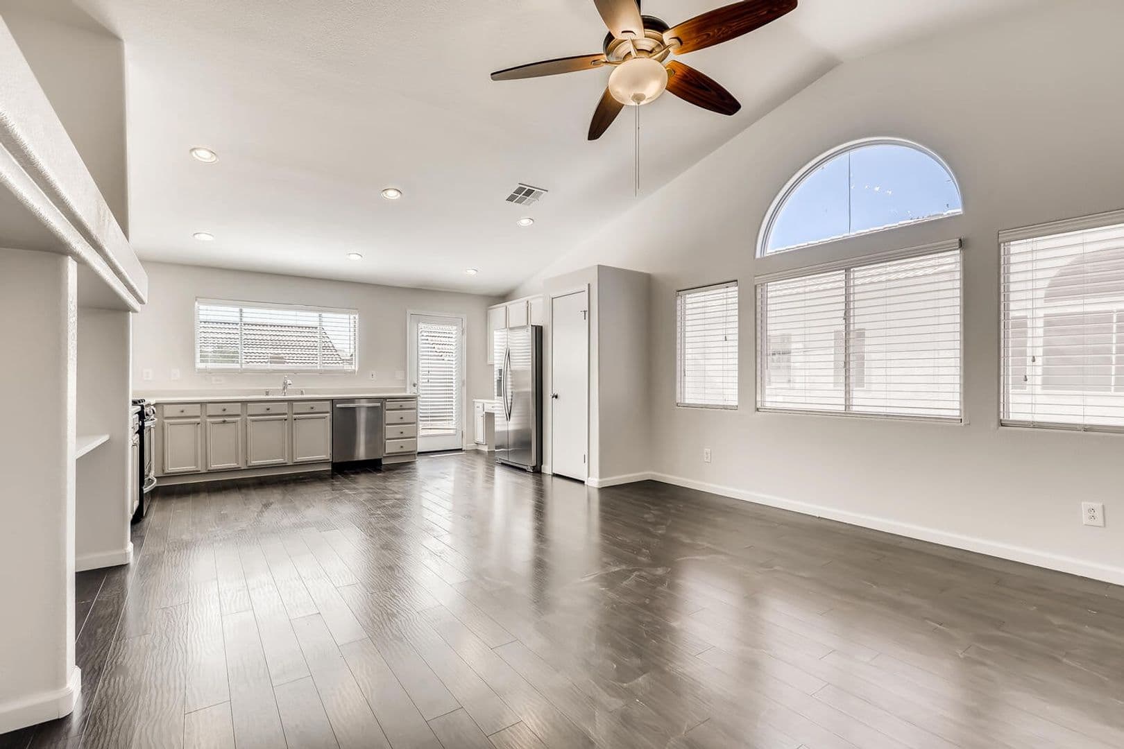 North Las Vegas House: 427 Regal Robin Way