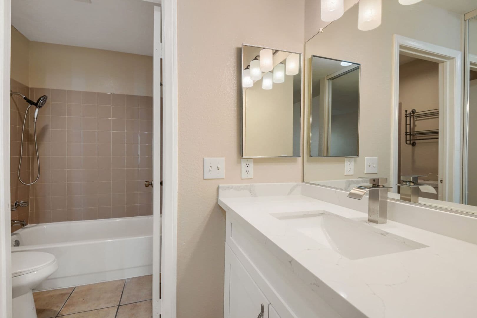 Las Vegas Condo: 4860 Nara Vista Way