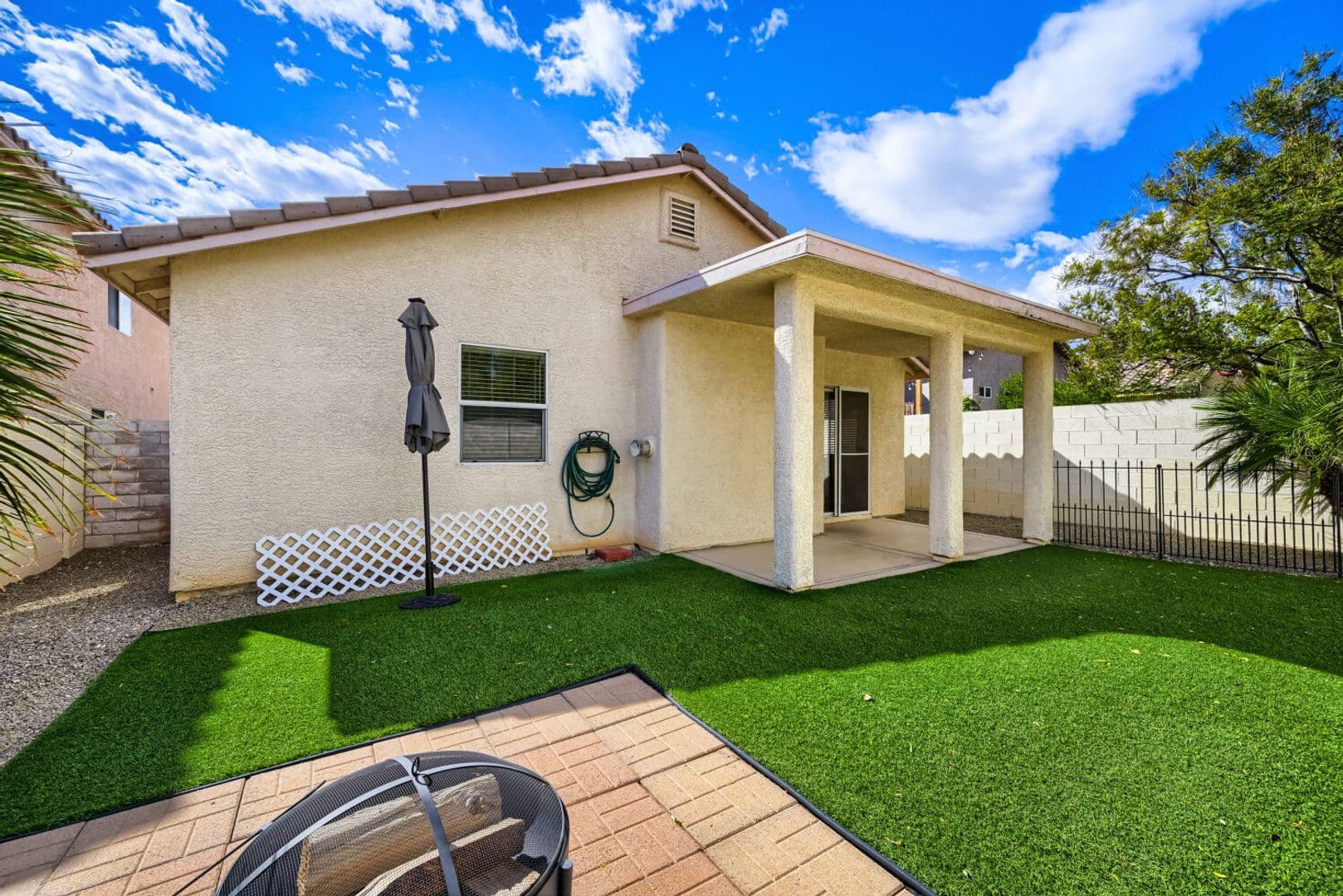 Las Vegas House: 8928 Crooked Shell Ave.