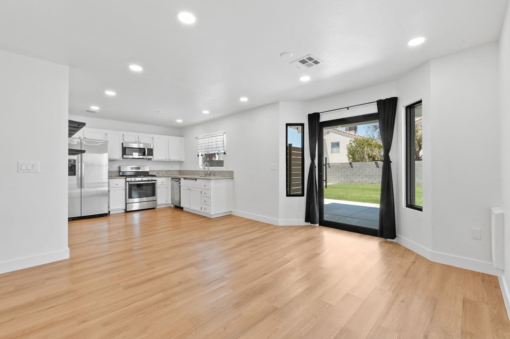North Las Vegas House: 3523 Farina Drive