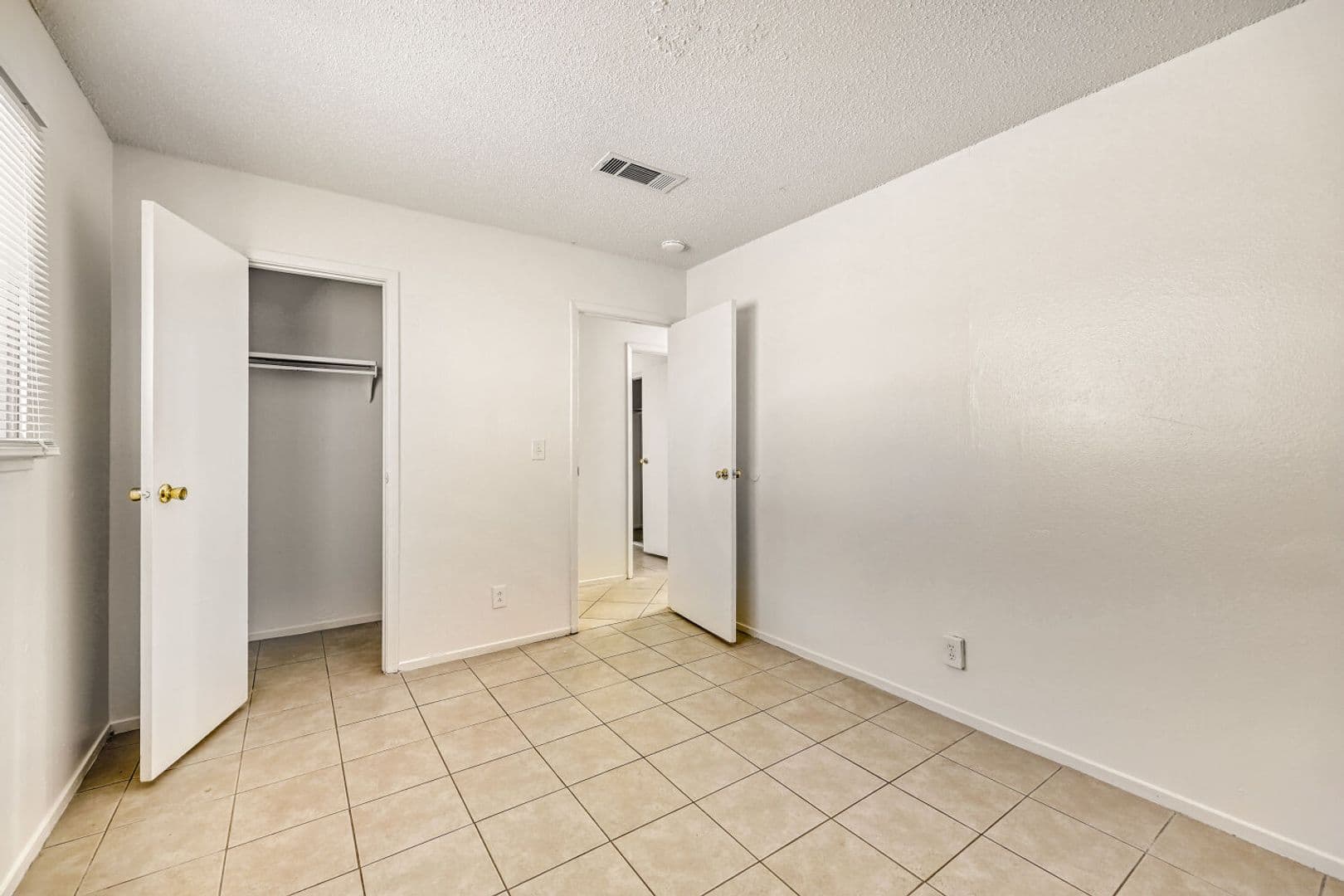 Las Vegas House: 1272 Lawry Ave