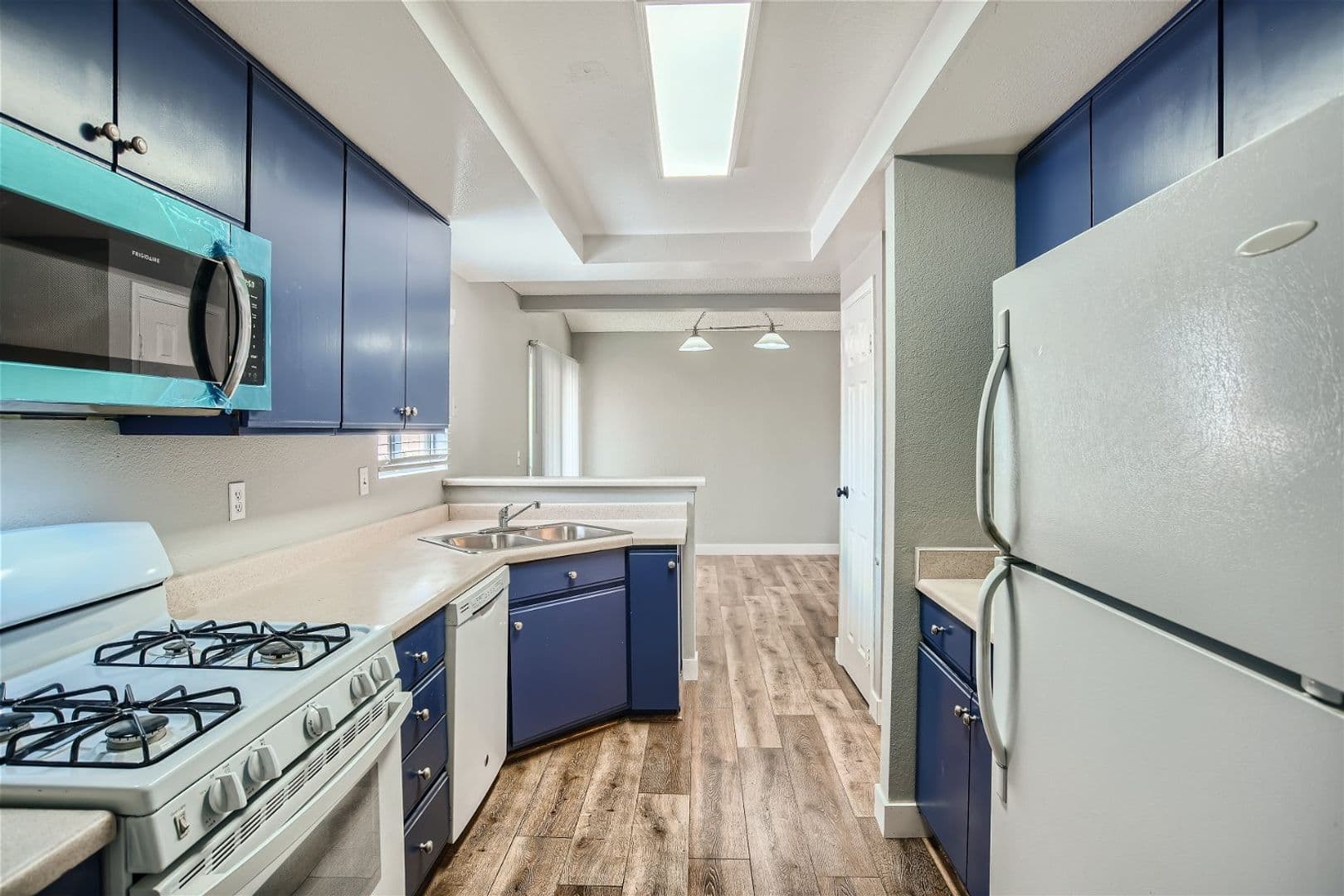 Henderson House: 2910 Currant Ln