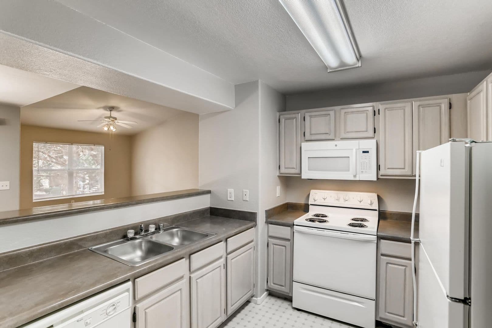 Las Vegas Condo: 555 Silverado Ranch Blvd  #2012
