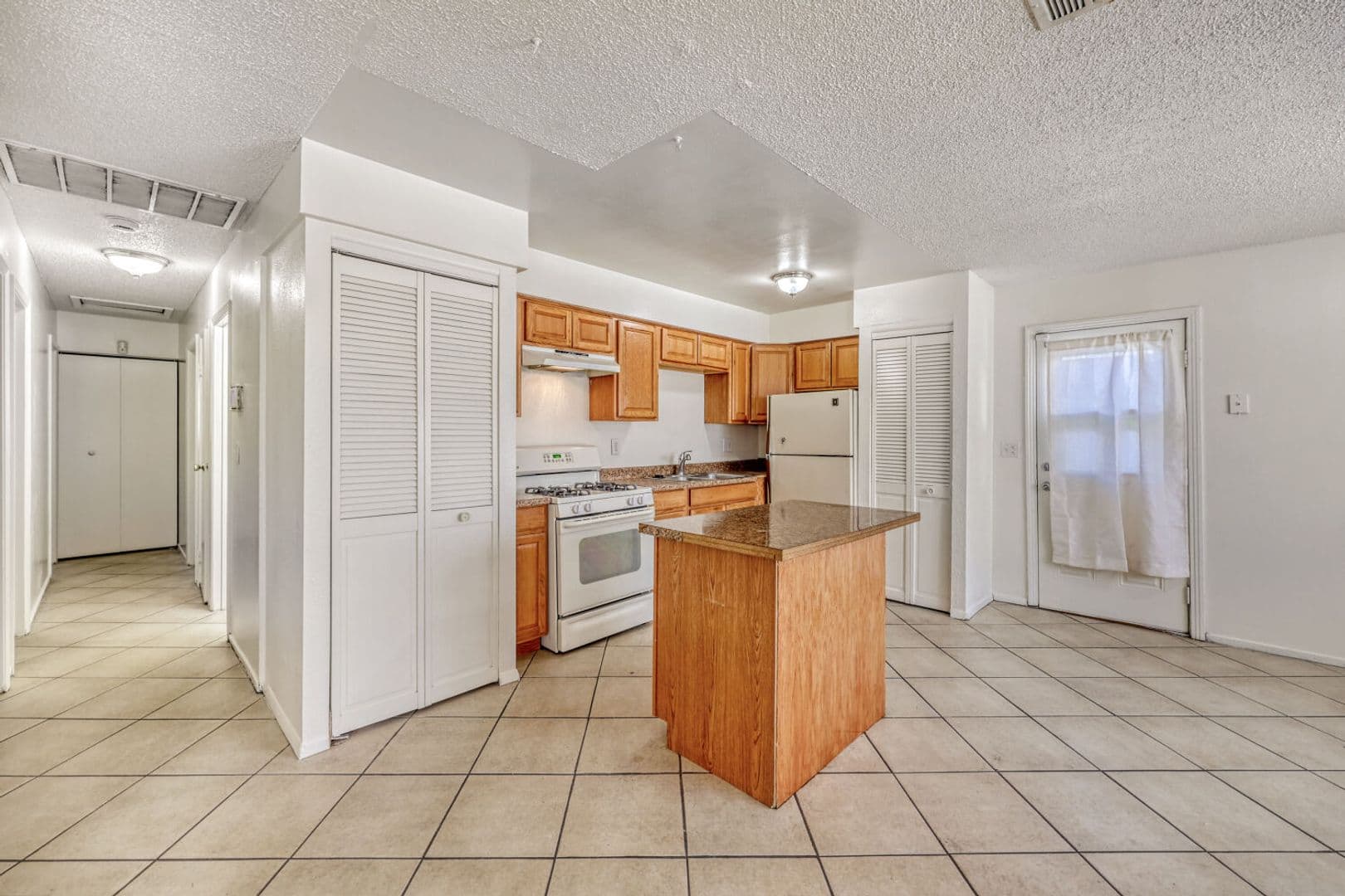 Las Vegas House: 1272 Lawry Ave