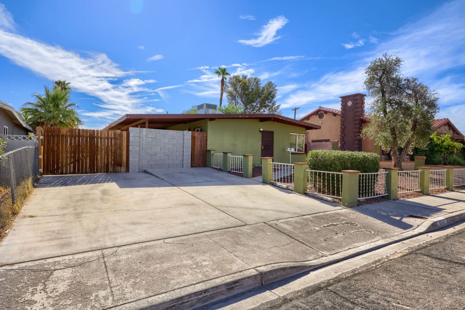 Las Vegas House: 1104 Fay Blvd