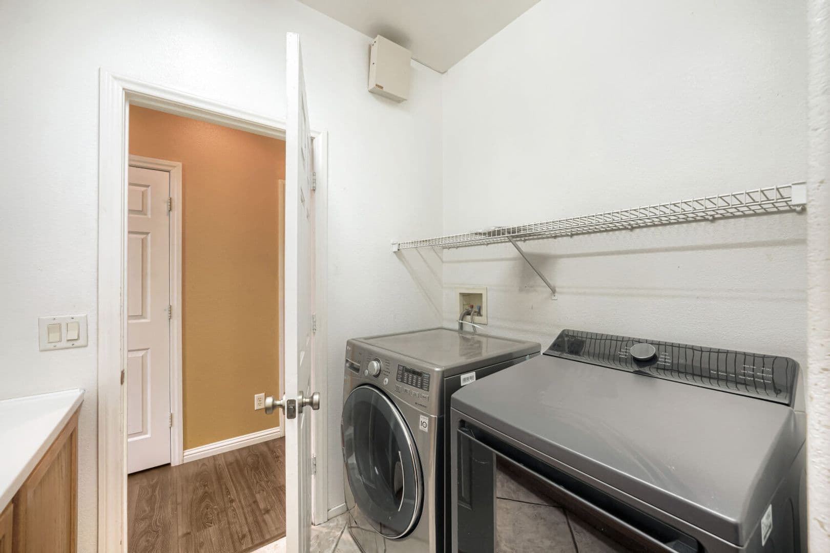 Las Vegas House: 10381 Sleeping Sun Ct.