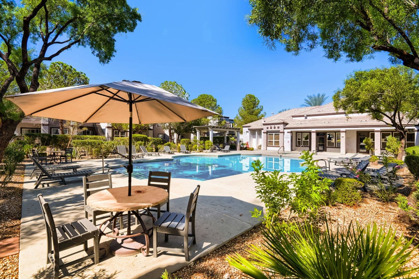 Las Vegas Condo: 7255 W Sunset Rd