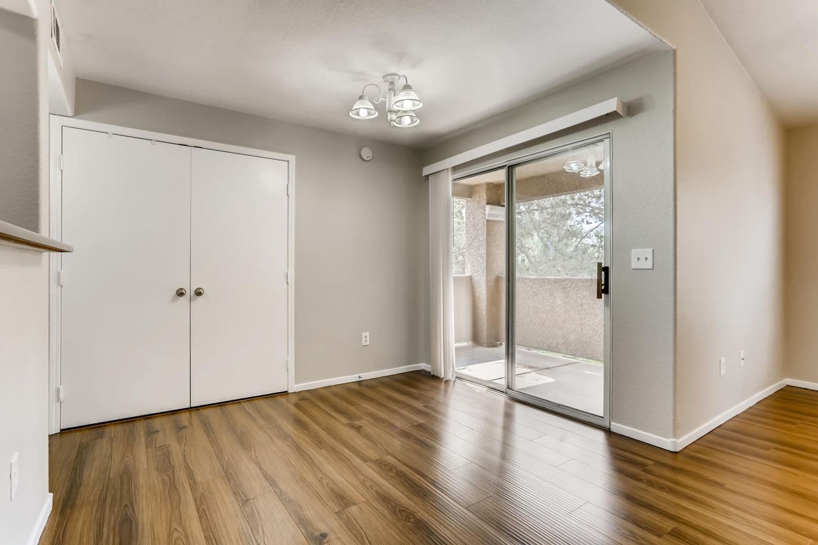Las Vegas Condo: 555 Silverado Ranch Blvd  #2012