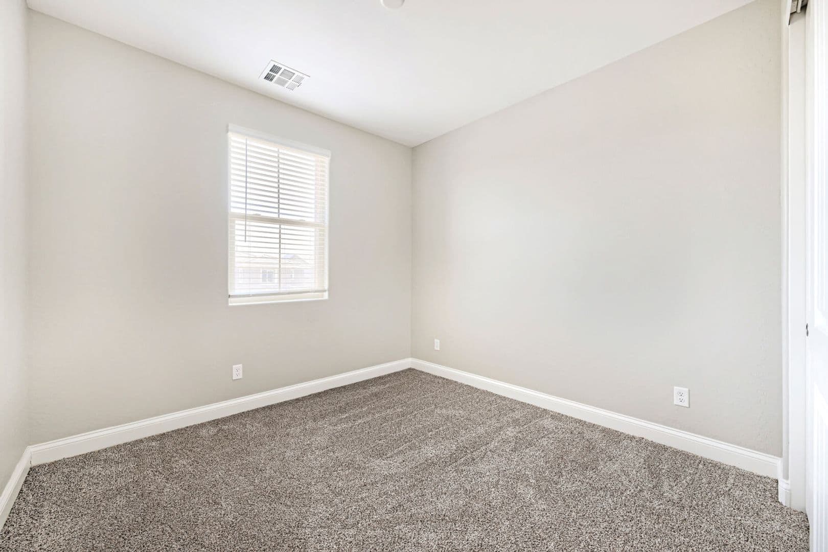 Henderson House: 164 Pace Ave