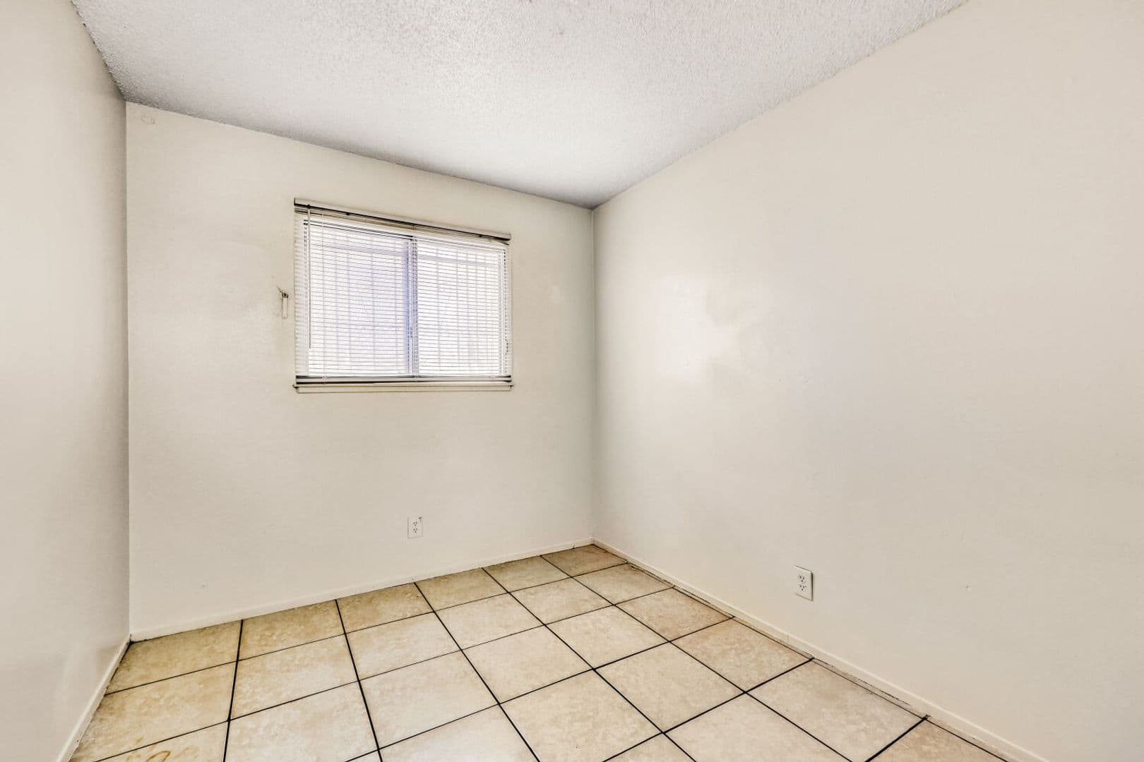 Las Vegas House: 1272 Lawry Ave
