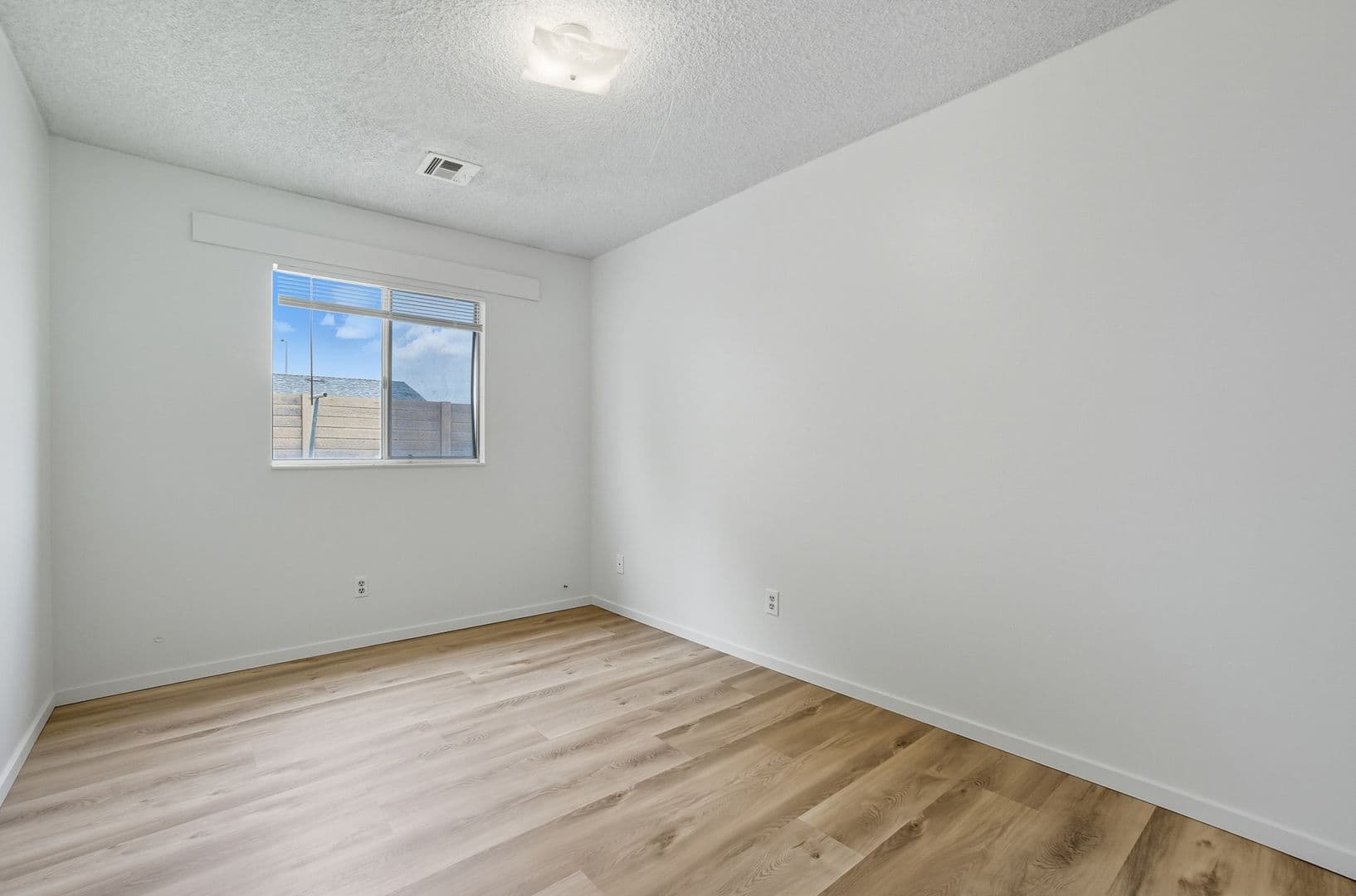 Las Vegas House: 4732 Lakestream Ave