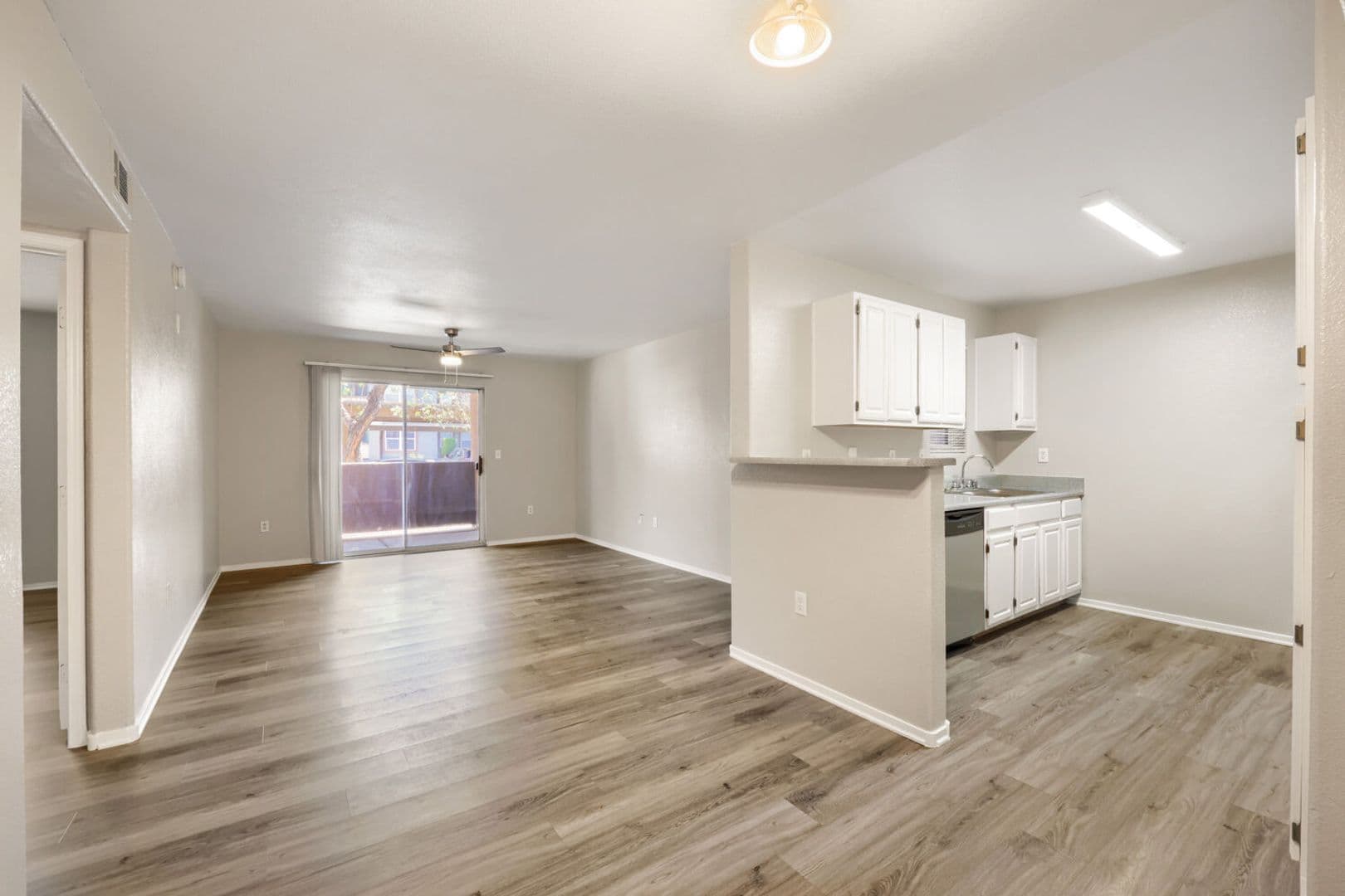 Las Vegas Condo: 555 E Silverado Ranch Blvd