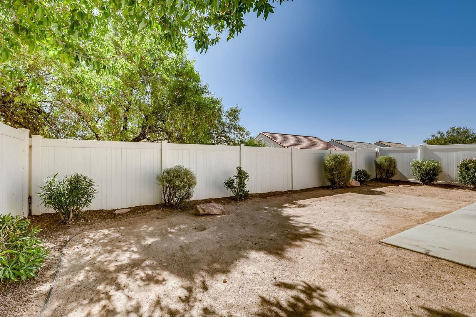 North Las Vegas House: 427 Regal Robin Way
