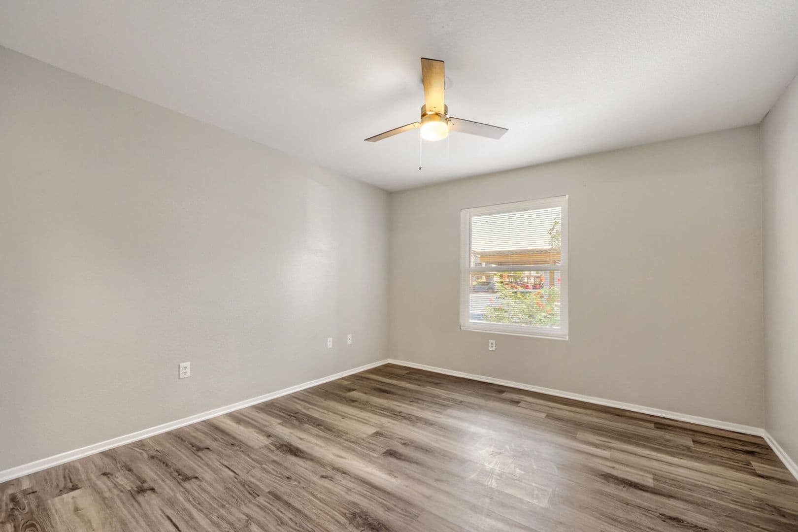 Las Vegas Condo: 555 E Silverado Ranch Blvd