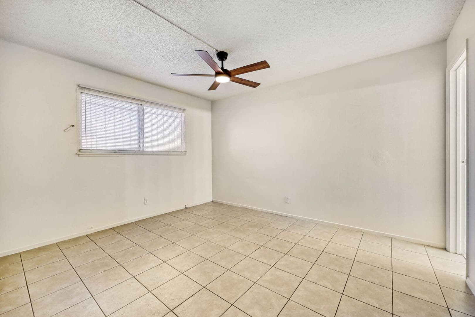 Las Vegas House: 1272 Lawry Ave