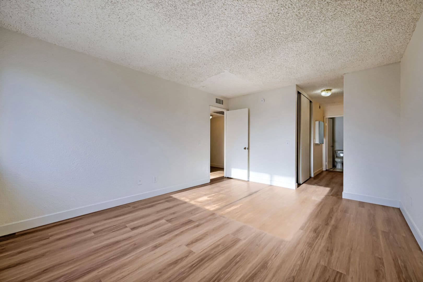 Las Vegas Condo: 1405 Vegas Valley Drive