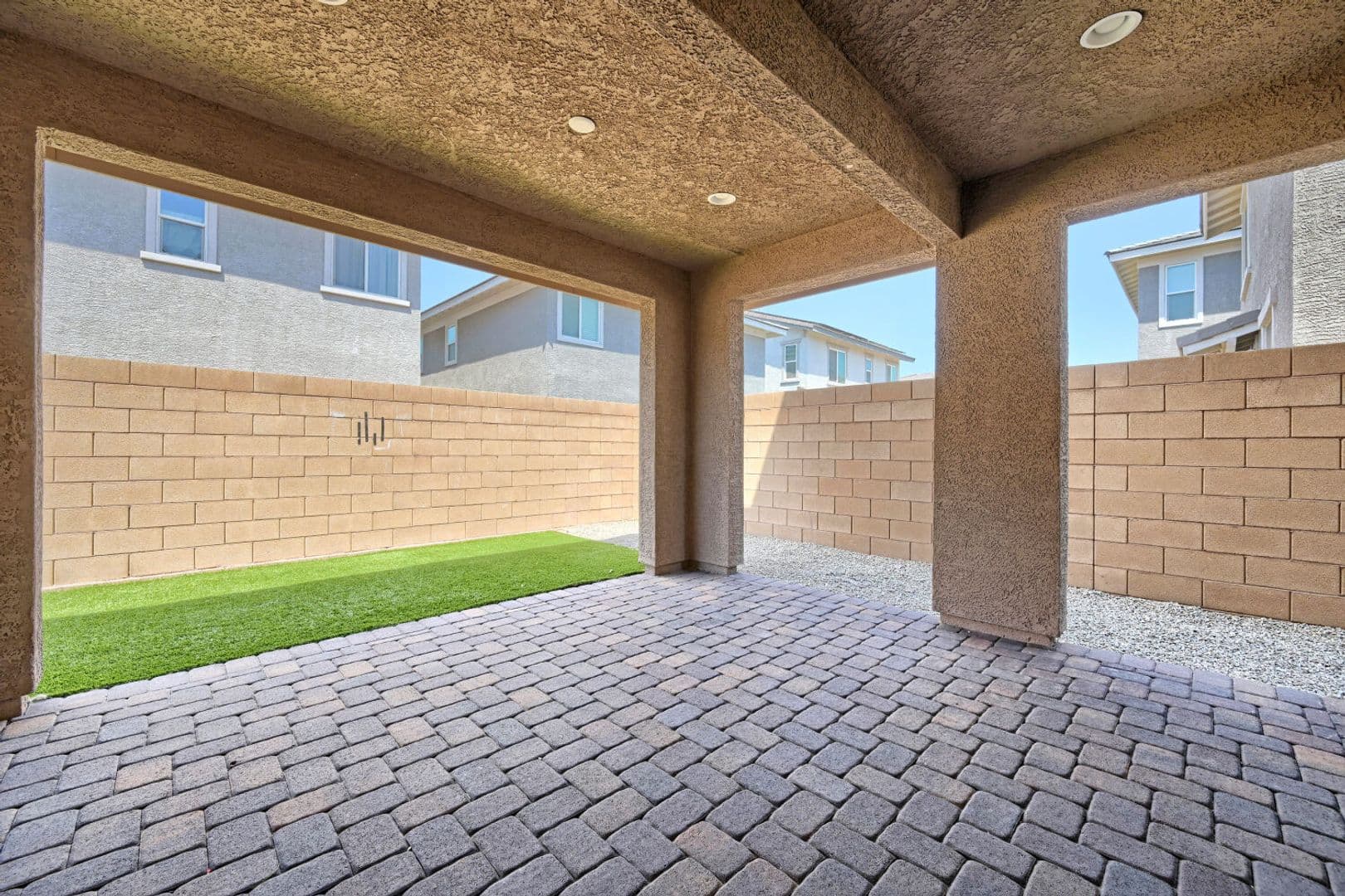 Henderson House: 164 Pace Ave
