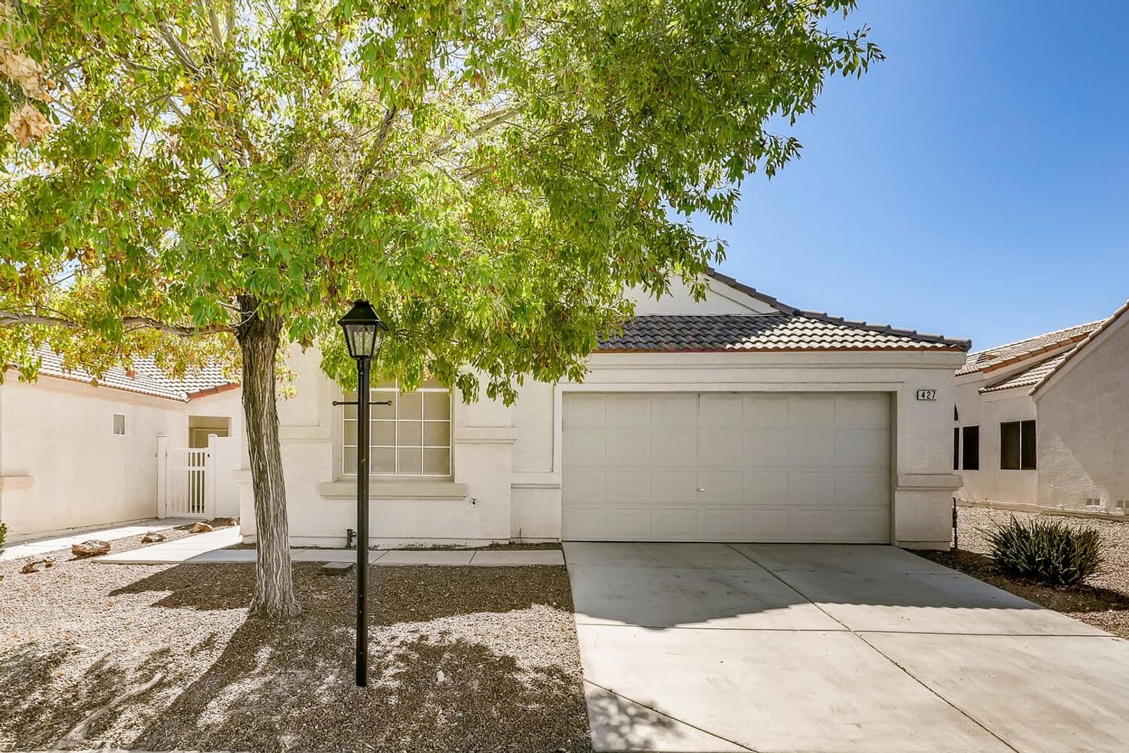 North Las Vegas House: 427 Regal Robin Way