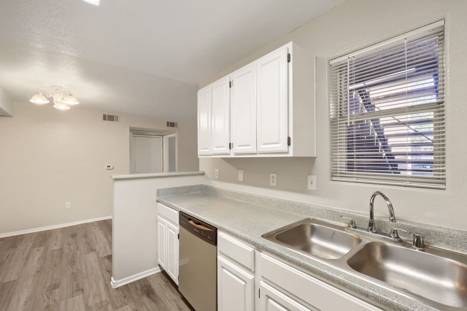 Las Vegas Condo: 555 E Silverado Ranch Blvd
