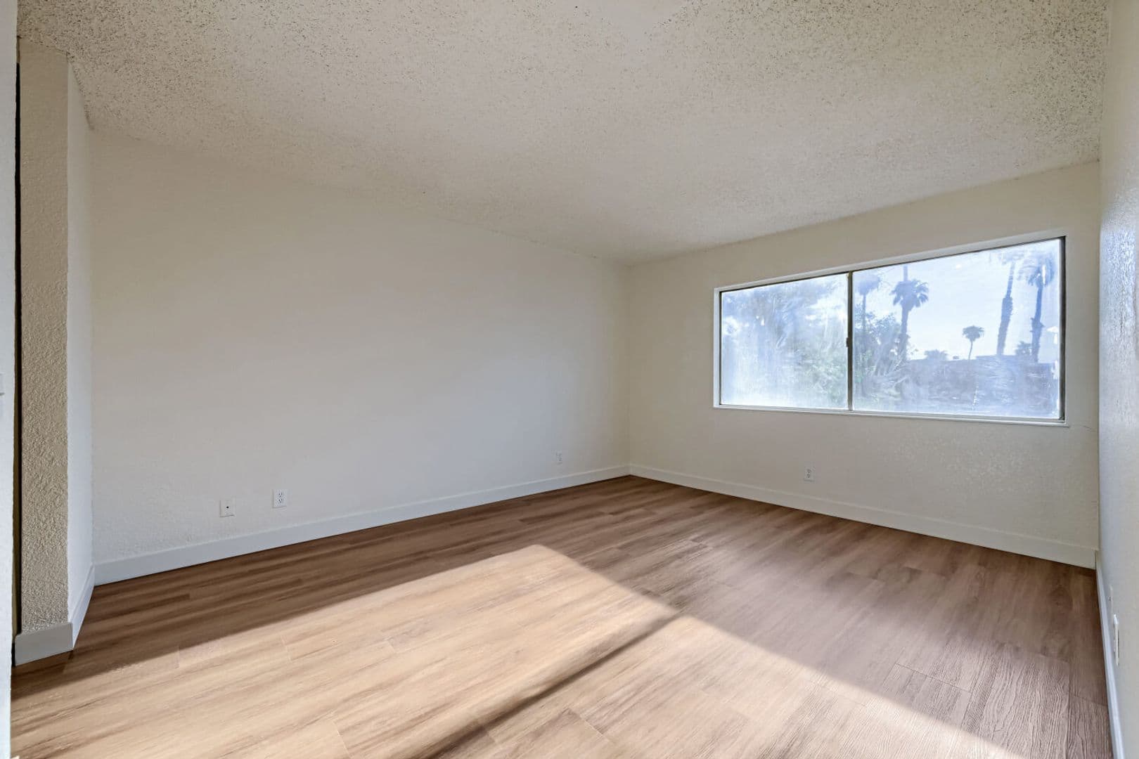 Las Vegas Condo: 1405 Vegas Valley Drive