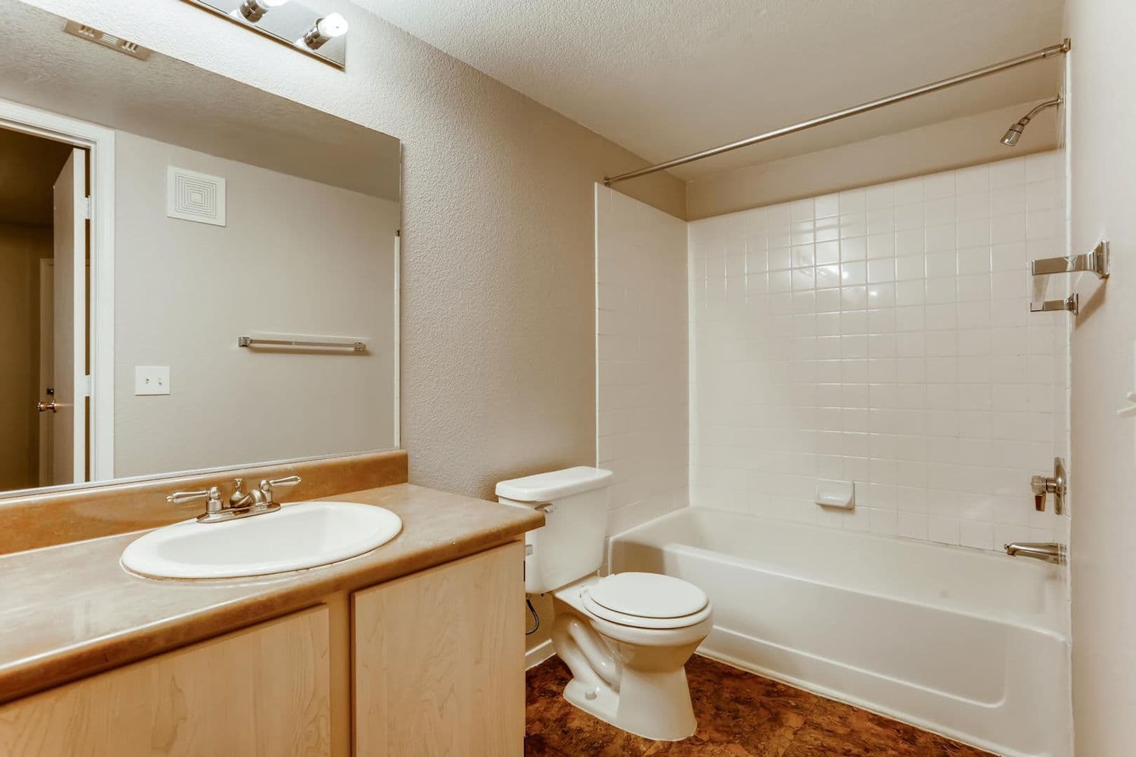Las Vegas Condo: 555 Silverado Ranch Blvd  #2012