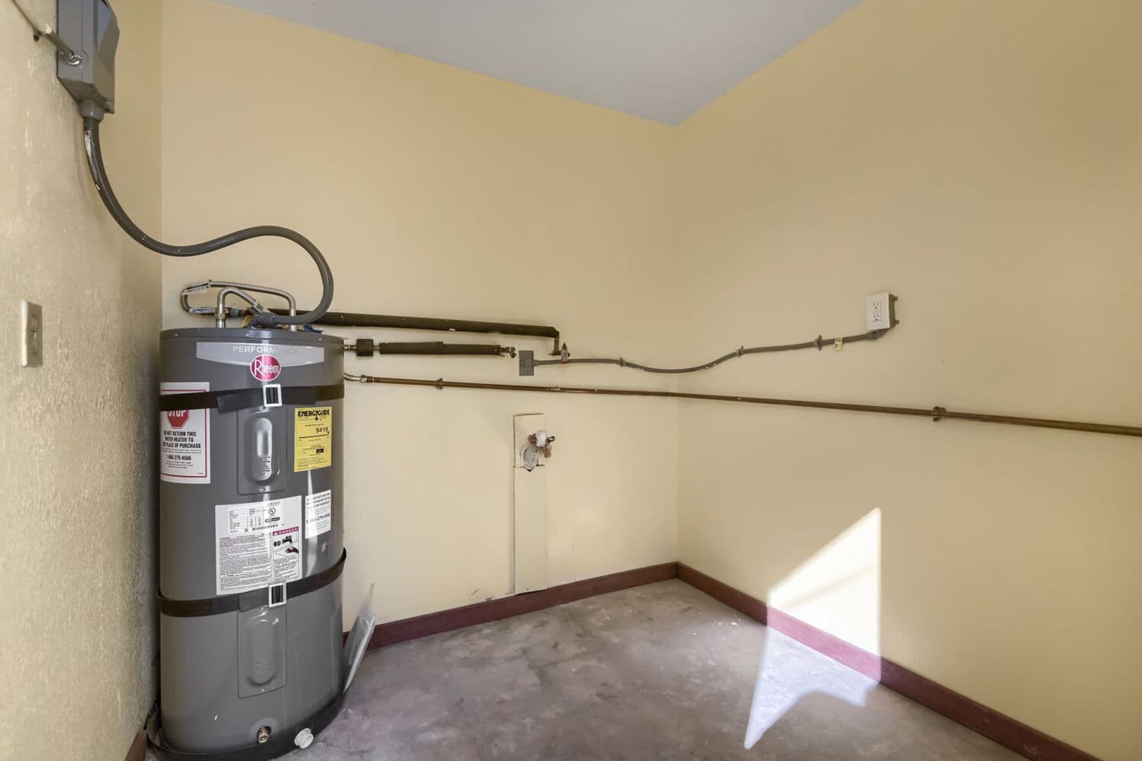 North Las Vegas House: 2509 N Magnet St.