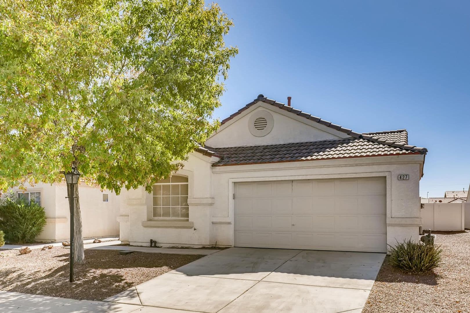 North Las Vegas House: 427 Regal Robin Way