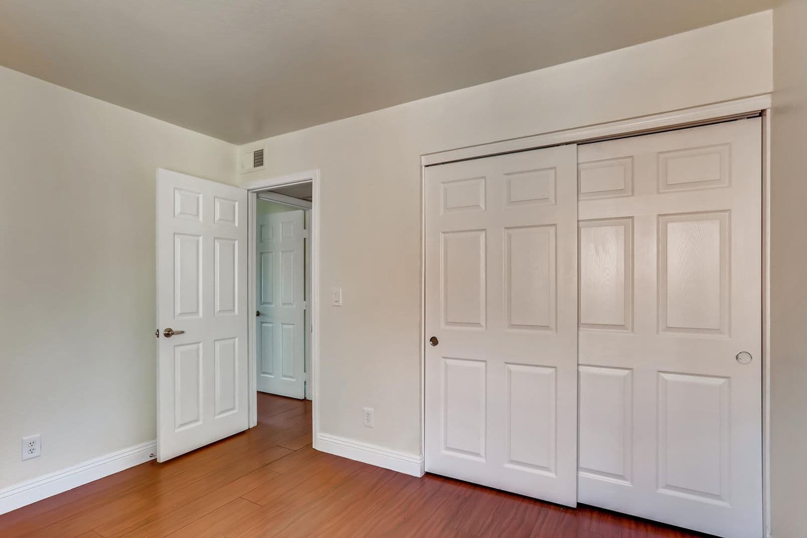 Las Vegas Condo: 5229 Indian River Dr 240
